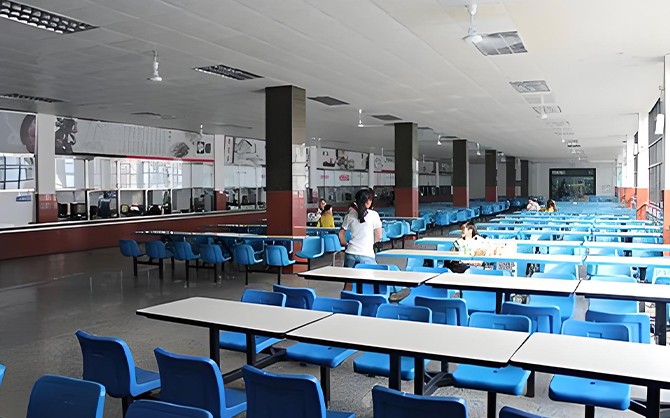 300人工地食堂超市承包合同